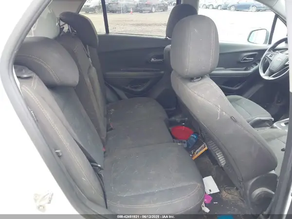 KL7CJKSB6LB086411 2020 CHEVROLET TRAX - Image 8