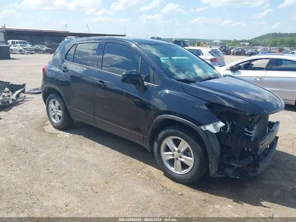 KL7CJKSB6LB087199 2020 CHEVROLET TRAX - Image 1