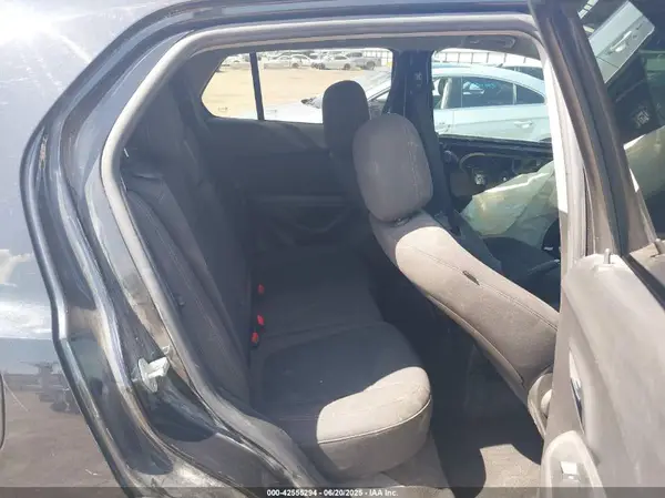 KL7CJKSB6LB087199 2020 CHEVROLET TRAX - Image 8