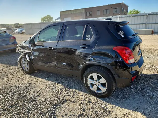 KL7CJKSB6LB089728 2020 CHEVROLET TRAX - Image 2