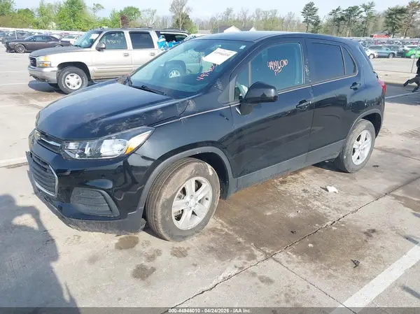 KL7CJKSB6LB091401 2020 CHEVROLET TRAX - Image 2