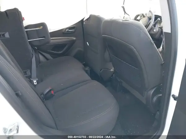 KL7CJKSB6LB092449 2020 CHEVROLET TRAX - Image 8