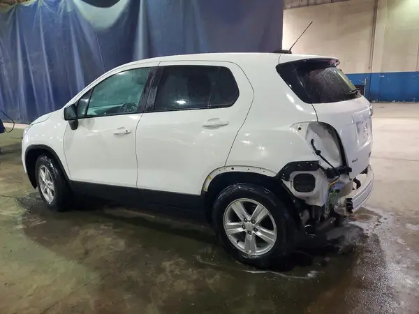 KL7CJKSB6LB318196 2020 CHEVROLET TRAX - Image 2