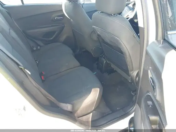 KL7CJKSB6LB323124 2020 CHEVROLET TRAX - Image 8