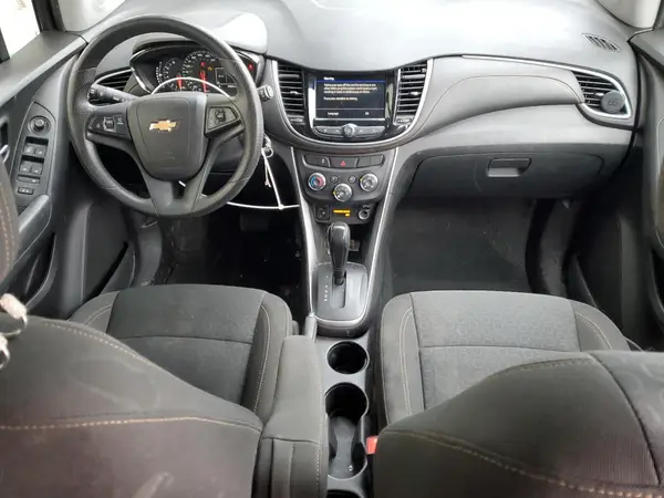 KL7CJKSB6LB327299 2020 CHEVROLET TRAX - Image 8