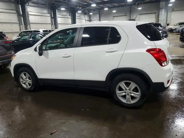 KL7CJKSB6LB329053 2020 CHEVROLET TRAX - Image 2