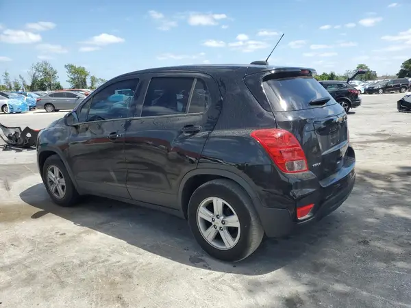 KL7CJKSB6LB331238 2020 CHEVROLET TRAX - Image 2
