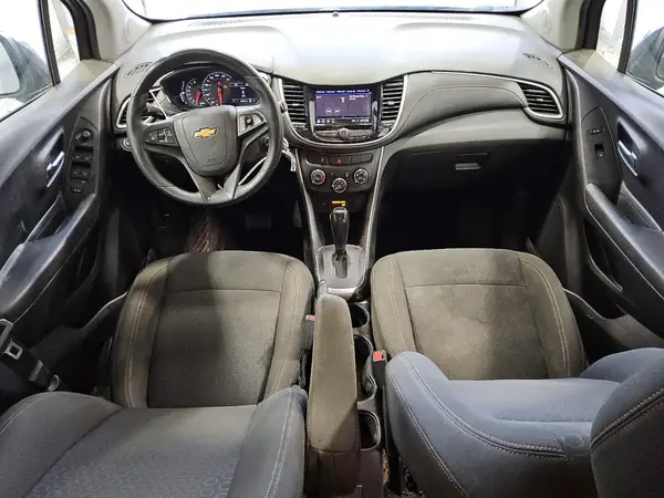 KL7CJKSB6LB332258 2020 CHEVROLET TRAX - Image 8