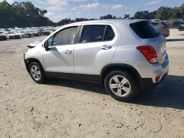 KL7CJKSB6LB334172 2020 CHEVROLET TRAX - Image 2