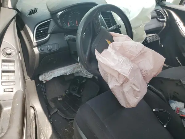 KL7CJKSB6LB336813 2020 CHEVROLET TRAX - Image 8