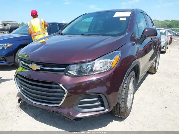 KL7CJKSB6LB345592 2020 CHEVROLET TRAX - Image 2