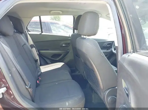 KL7CJKSB6LB345592 2020 CHEVROLET TRAX - Image 8