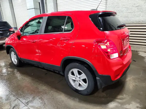 KL7CJKSB6LB353630 2020 CHEVROLET TRAX - Image 2