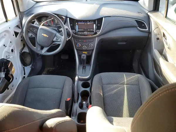 KL7CJKSB6MB301139 2021 CHEVROLET TRAX - Image 8