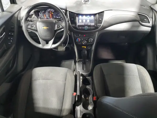 KL7CJKSB6MB303764 2021 CHEVROLET TRAX - Image 8