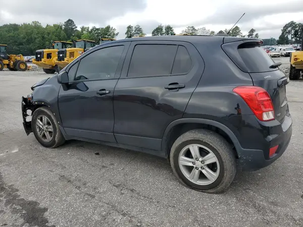 KL7CJKSB6MB310472 2021 CHEVROLET TRAX - Image 2