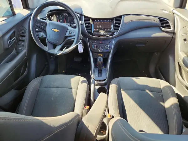 KL7CJKSB6MB315638 2021 CHEVROLET TRAX - Image 8