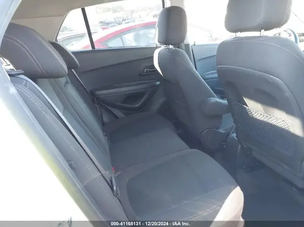 KL7CJKSB6MB341057 2021 CHEVROLET TRAX - Image 8