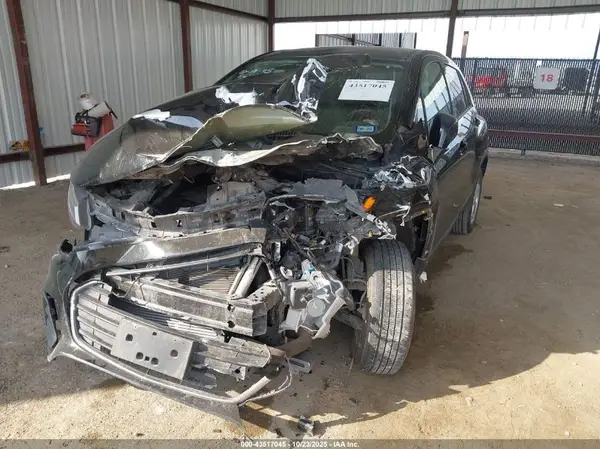 KL7CJKSB6MB341513 2021 CHEVROLET TRAX - Image 2