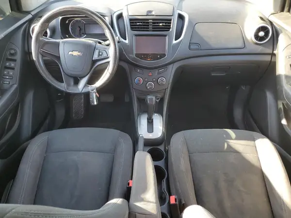 KL7CJKSB7GB517621 2016 CHEVROLET TRAX - Image 8
