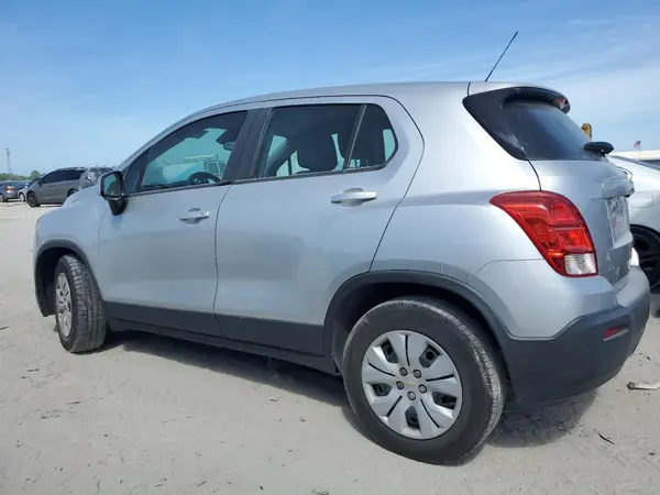 KL7CJKSB7GB527632 2016 CHEVROLET TRAX - Image 2