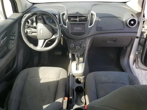 KL7CJKSB7GB527632 2016 CHEVROLET TRAX - Image 8