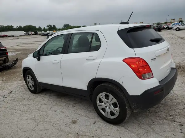 KL7CJKSB7GB551025 2016 CHEVROLET TRAX - Image 2