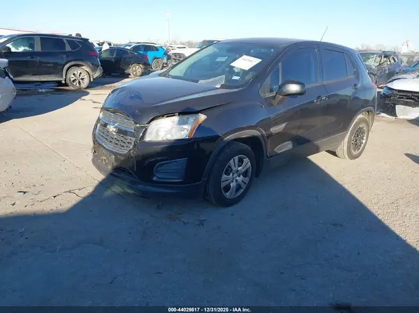 KL7CJKSB7GB566480 2016 CHEVROLET TRAX - Image 2