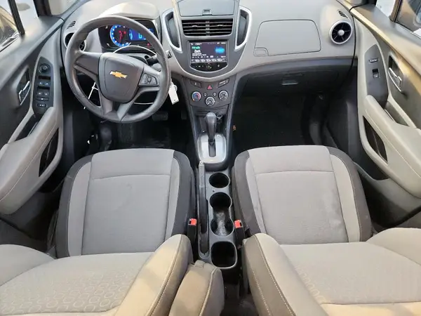 KL7CJKSB7GB576961 2016 CHEVROLET TRAX - Image 8