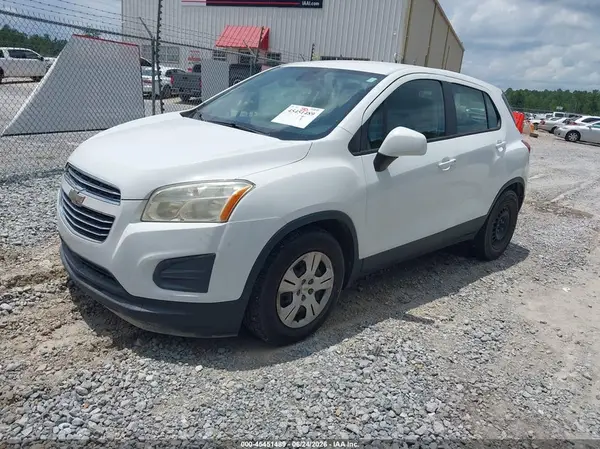 KL7CJKSB7GB632252 2016 CHEVROLET TRAX - Image 2