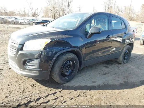 KL7CJKSB7GB634812 2016 CHEVROLET TRAX - Image 2