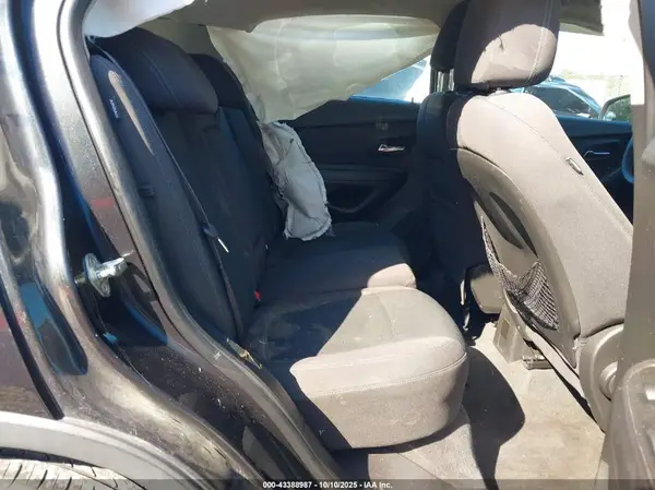 KL7CJKSB7GB664005 2016 CHEVROLET TRAX - Image 8
