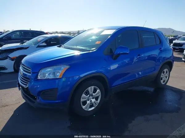 KL7CJKSB7GB718502 2016 CHEVROLET TRAX - Image 2