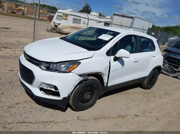 KL7CJKSB7HB054705 2017 CHEVROLET TRAX - Image 2