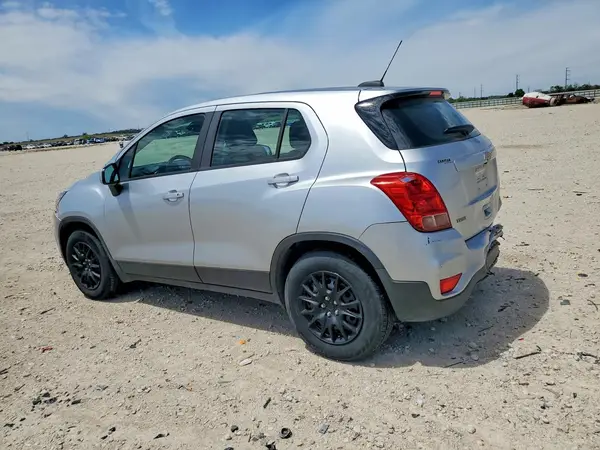 KL7CJKSB7HB094010 2017 CHEVROLET TRAX - Image 2