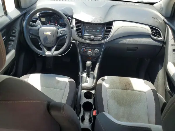 KL7CJKSB7HB094010 2017 CHEVROLET TRAX - Image 8