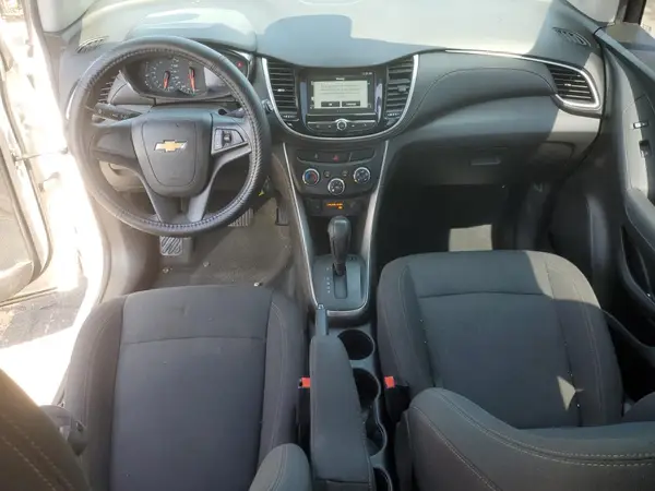 KL7CJKSB7HB094184 2017 CHEVROLET TRAX - Image 8