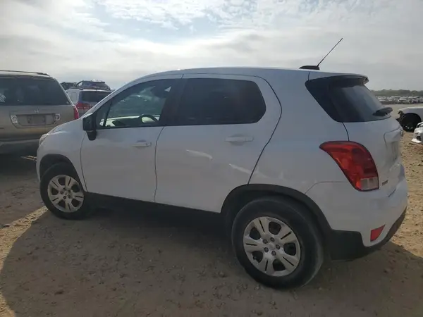 KL7CJKSB7HB112361 2017 CHEVROLET TRAX - Image 2