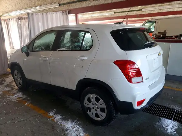 KL7CJKSB7HB143903 2017 CHEVROLET TRAX - Image 2