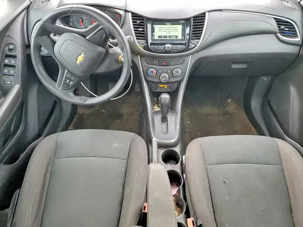 KL7CJKSB7HB143903 2017 CHEVROLET TRAX - Image 8