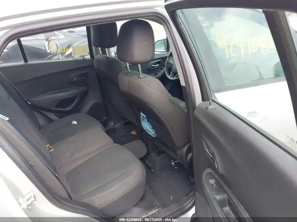 KL7CJKSB7HB146462 2017 CHEVROLET TRAX - Image 8