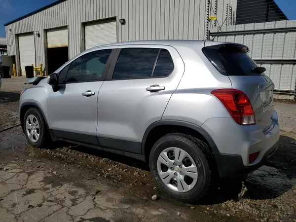 KL7CJKSB7HB211424 2017 CHEVROLET TRAX - Image 2