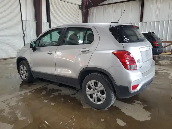 KL7CJKSB7HB213965 2017 CHEVROLET TRAX - Image 2