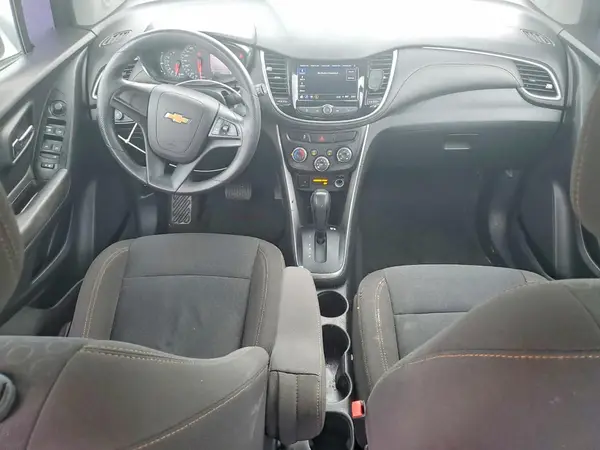 KL7CJKSB7JB543319 2018 CHEVROLET TRAX - Image 8