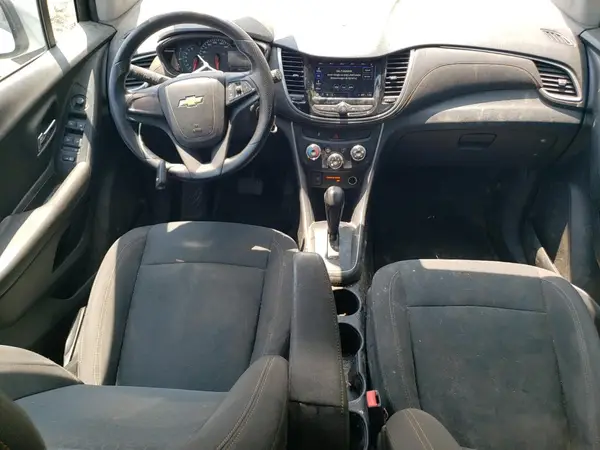 KL7CJKSB7JB550111 2018 CHEVROLET TRAX - Image 8