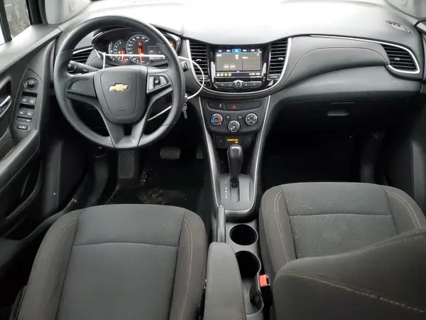 KL7CJKSB7JB573307 2018 CHEVROLET TRAX - Image 8