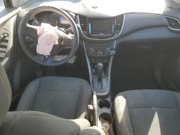 KL7CJKSB7JB598952 2018 CHEVROLET TRAX - Image 8
