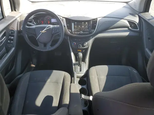 KL7CJKSB7JB599972 2018 CHEVROLET TRAX - Image 8