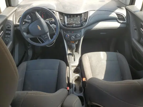 KL7CJKSB7JB601347 2018 CHEVROLET TRAX - Image 8