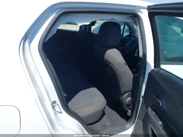 KL7CJKSB7JB722864 2018 CHEVROLET TRAX - Image 8